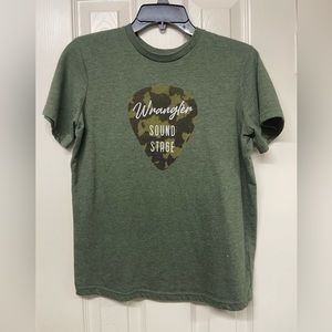 Wrangler T-shirt.